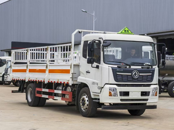 東風(fēng)天錦氣瓶運(yùn)輸車