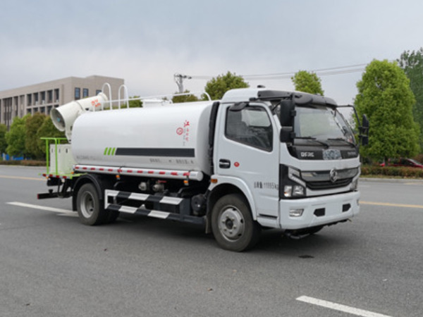 東風(fēng)多利卡8噸綠化噴灑車