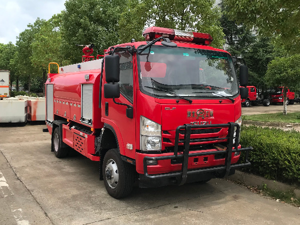 JDF5102GXFSG40/Q6型水罐消防車